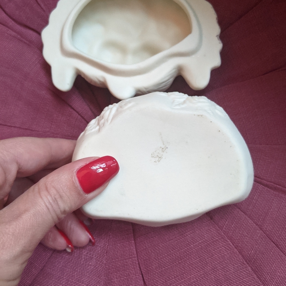 Vintage Ceramic Jewelry Box Cherubs Angels Wings with Lid - Picture 4 of 4